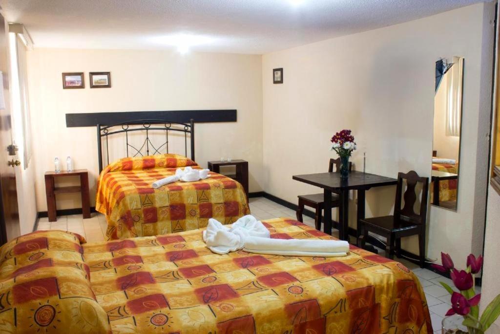 Villas Hotel Чолула Екстер'єр фото